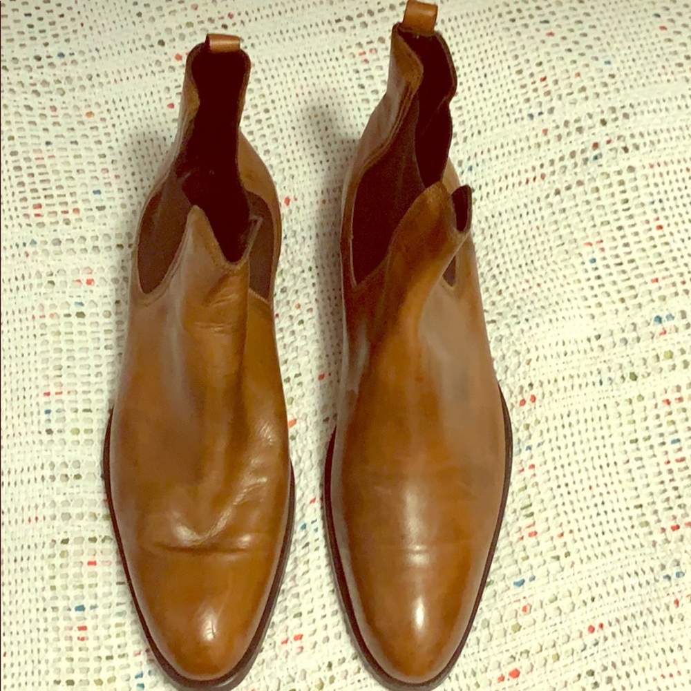 Italian leather booties like new